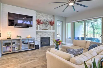Image de Upscale Austin Area Escape: Families Welcome!