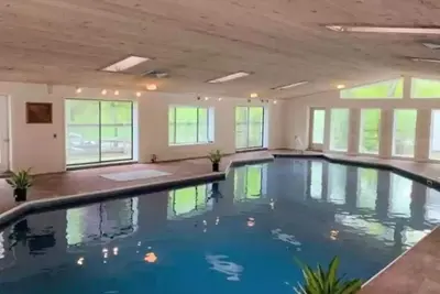 Image de Beautiful Country Lodge with Private Heated Indoor Pool