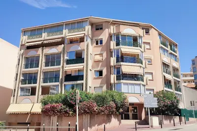 Image de Logement très proche Plages/Palais/Port/Rues piétonnes