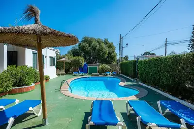 Image de Appartement de vacances \"Felipe 2-4\" avec terrasse et piscine partagée (taxes incluses)