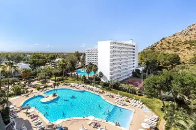 Image de Appartement de vacances \"Estudio Para 3 personas 2\" avec vue sur montagne, piscine et Wi-Fi