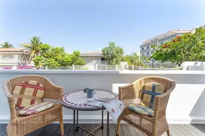 Image de Appartement Fantastico 1 – Climatisation, Parking Gratuit, Balcon & Vue sur la Ville