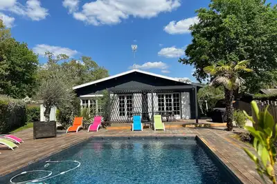 Image de Villa  Pour 6, Avec Piscine Chauffee Privee, A 500 M Du Bassin D'Arcachon