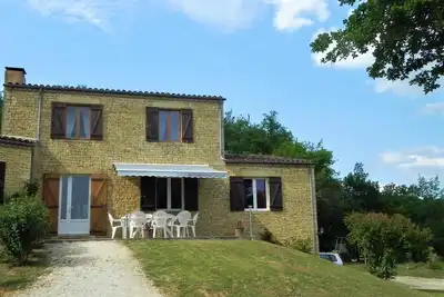 Image de Maison de caractère en pierre, 7 km de Sarlat, avec terrasse, grand jardin et jeux pour enfants