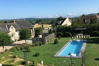 Image de Maison mitoyenne charme XIXe avec jardin en Dordogne