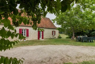 Image de Maison périgourdine avec jardin près de Saint-Crépin-d'Auberoche