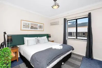 Image de 46 Central Perth 2br Private Retreat- Pool &Parkng