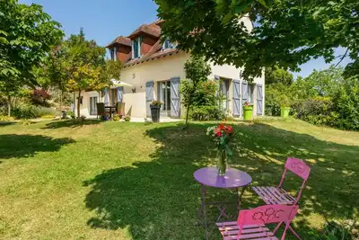 Image de Maison Périgourdine avec Piscine Privée et Wifi