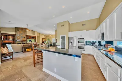 Image de Spacious 3 Bedroom Stunner in Indian Springs Country Club Id105