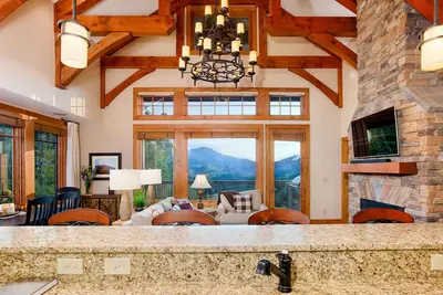 Image de Breathtaking View - Fabulous & Well-Stocked Kitchen