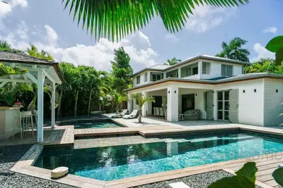 Image de Villa Manzana, Neuve 4ch 4 Sdb 2 piscines. Prestations haut de gamme.