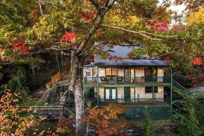 Image de Family-Friendly, Private 2 Acres with Stunning Views