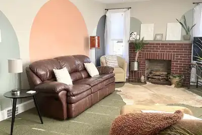 Image de Private 2 Bedroom Apt with bike storage 1 mile to the Gap and C&O Canal /