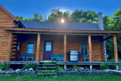 Image de Gorgeous Views of Garden Golf Course from this Rustic Log Cottage - Golf, Fish, Hunt, Hike, Bike Central U. P. 1 Hr to Pictured Rocks.