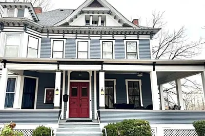 Image de Historic Red Wing Manor 1876. Please read pricing information before booking.