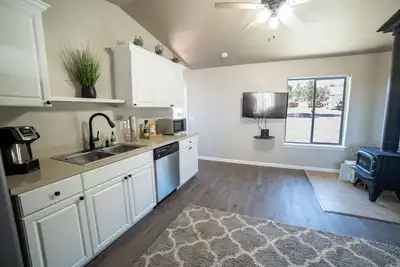 Image de Newly remodeled Adu in-between Bend and Redmond