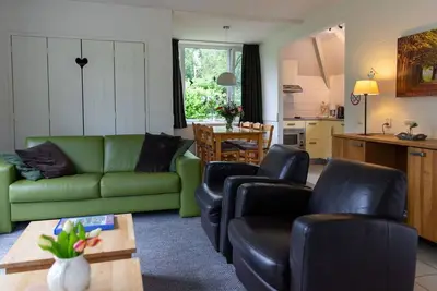 Confortable appartement dans une maison de vacances avec Wifi, piscine, Tv, terrasse et parking