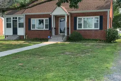 Image de In the Heart of Marshall - Virginia Horse and Wine Country