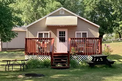 Image de Rustic Campground Cabin