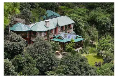 Image de Come experience what is reputed to be the best luxury retreat in the Himalayas!