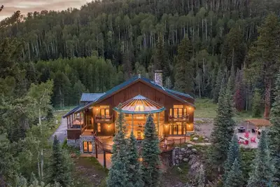 Image de Luxurious Mountain Lodge – Views, Hot Tub/Ping Pong – 5 Min from Purg