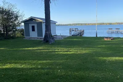 Image de Beautiful Lakefront home on Big Green Lake