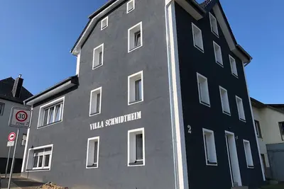 Image de Eifel: Luxurious Villa Schmidtheim on the market square