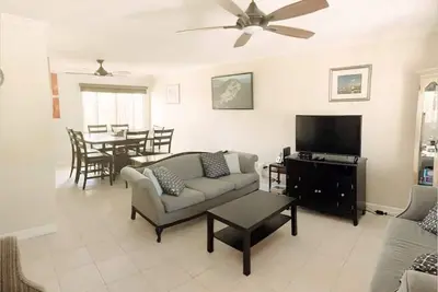 Family Friendly Townhouse with Mountain View