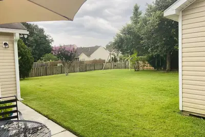 Image de Immaculate Farmhouse Style Southern Rental