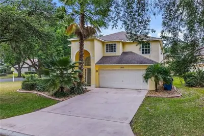 Image de Enjoy Golf, Disney or Legoland - 5 bedroom home!