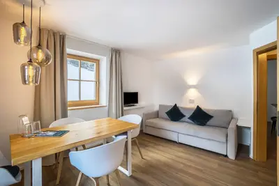 Image de Appartement \"Mountain Residence Kasern Nr 2\" avec vue sur les montagnes, jardin et balcon