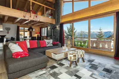 Image de Chalet Mon Ours - Jacuzzi - Sauna - Views - La Tzoumaz, 4 Vallees