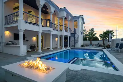 Image de Relax in Style:Luxurious Vacation Home near Zion Park-Heated Private Pool & Spa