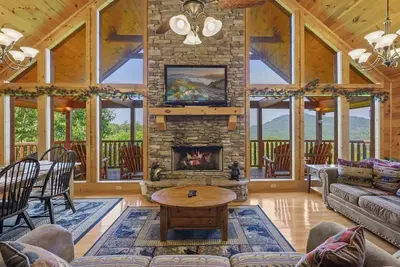 Image de View~Pool~5 King Suites~Game Room~Theater~Hot Tub