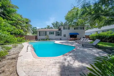 Image de Private Pool w/ Outdoor Dining & Lounging | Mins to Gulf | Seminole