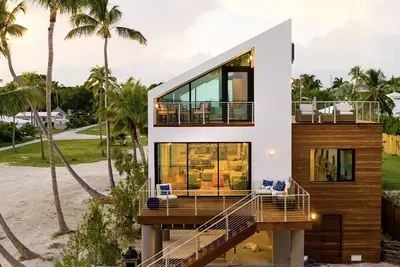 Ocean Front Contemporary Beach House, Islamorada.