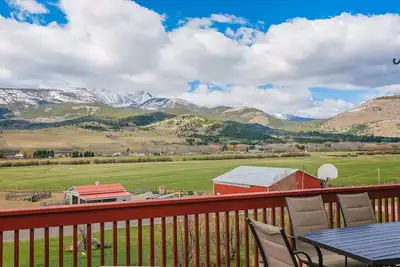Image de Anaconda Chalet - Ski Discovery, Golfing, Fishing, Mountains and incredible view