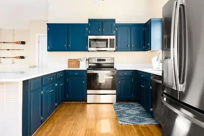 Image de Beach Retreat! Fire pit, hot tub, walk to beach, dog friendly