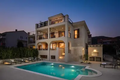 Image de Beachfront Villa Armeria with Pool