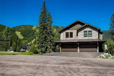 Image de Luxury on Whitefish Mountain! 9bd 5. 5ba Sleeps 25!