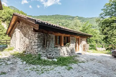 Image de Appartement Casa al Mulino avec vue sur les montagnes, Wi-Fi et jardin.