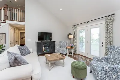 Image de Solon Serenity: A Beautiful, Serene Setting with Mtn Views, Weekly and Monthly Discounts!