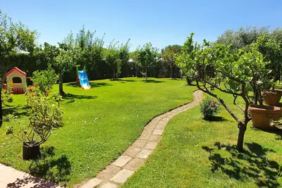 Image de Terraced house a stone's throw from the sea