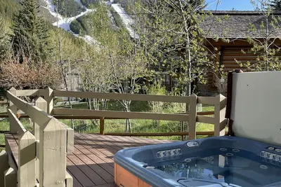 Image de Fabulous location! Relax with River & Baldy views.