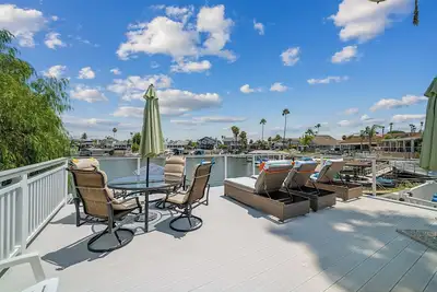 Image de Private Bay Mins to Fast Water! Spa!