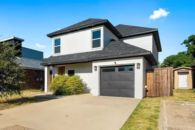 Image de Luxury Comfort 5 Bedroom Home in Heart of Dallas