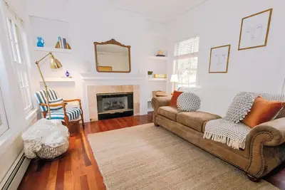 Image de The Cape Cod at Valley Glen 1