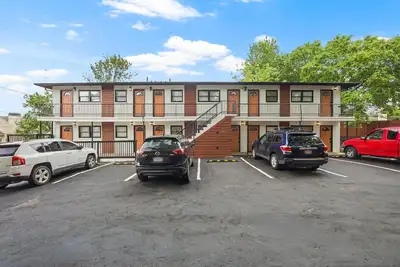 Image de Multiplex Unit with Bathtub & Free Parking