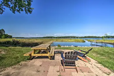Image de Platte Lake Home w/ Boat Launch & Deck!
