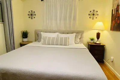 Image de Your Comfy Home in Pittsburgh with King beds and free parking